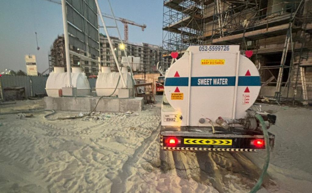 Construction Water Tanker Supply in Dubai by Secure Track Transport